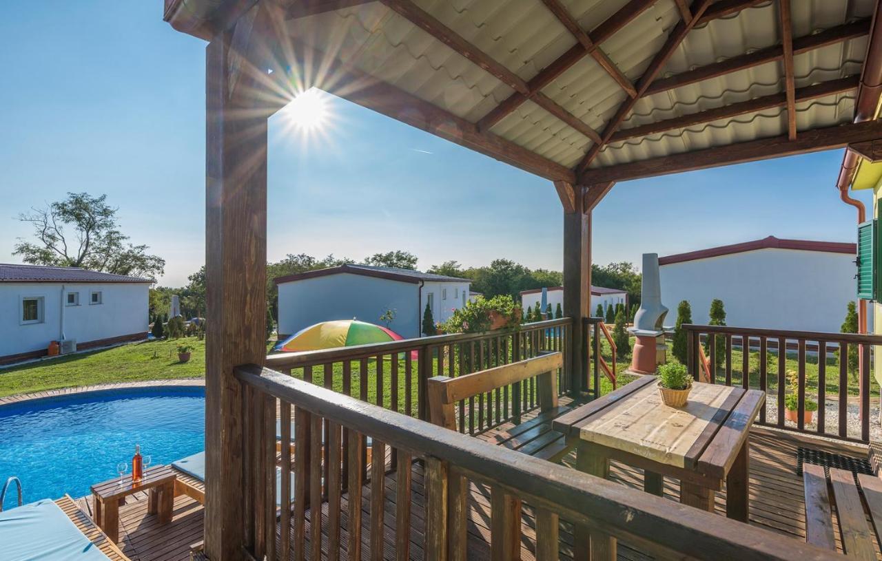 Holiday Park Village Jelovci Kringa Exterior photo