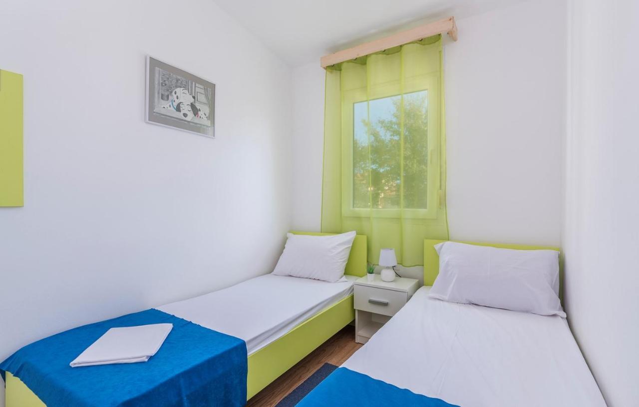 Holiday Park Village Jelovci Kringa Exterior photo